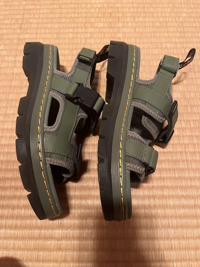 最も優遇 Dr.Martens サンダル 靴