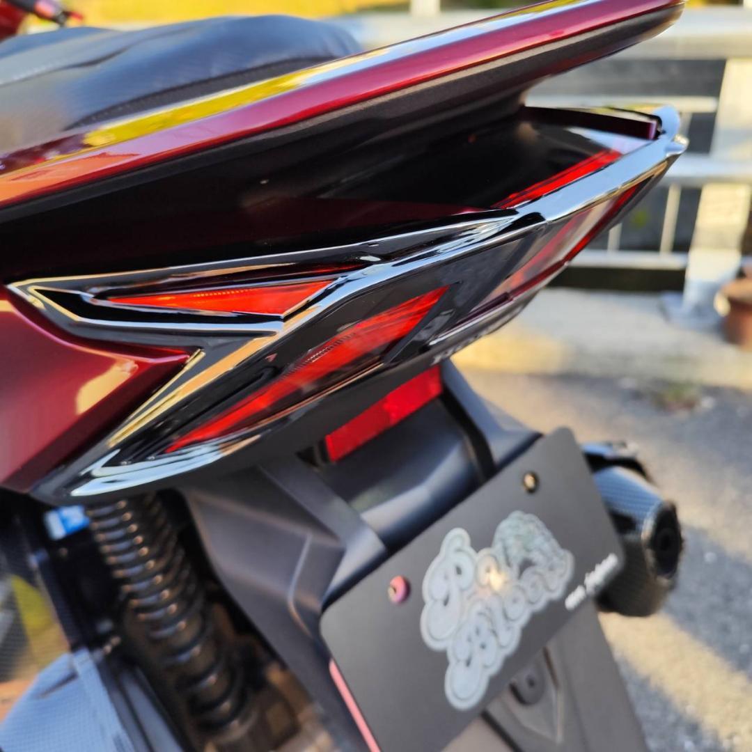 あっちゃん新型PCX(JK05KF47)アイラインテールライト2点セット