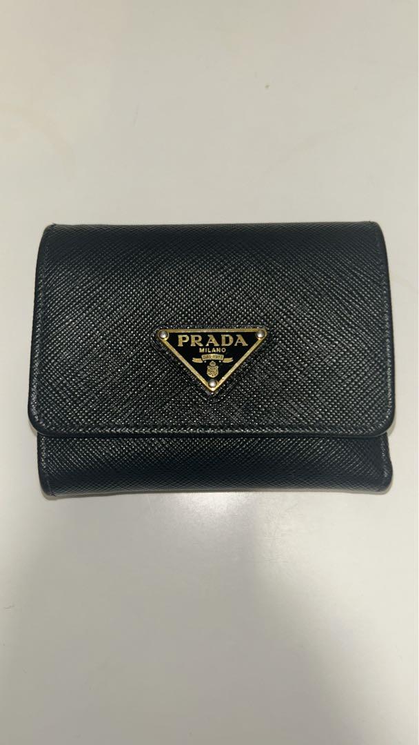 PRADA 三つ折り財布 ブラック