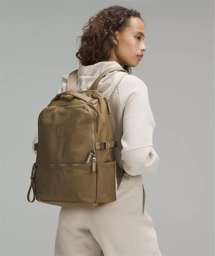 ルルレモン Lululemon リュックサック　新品未使用　正規品　ラテベージュ