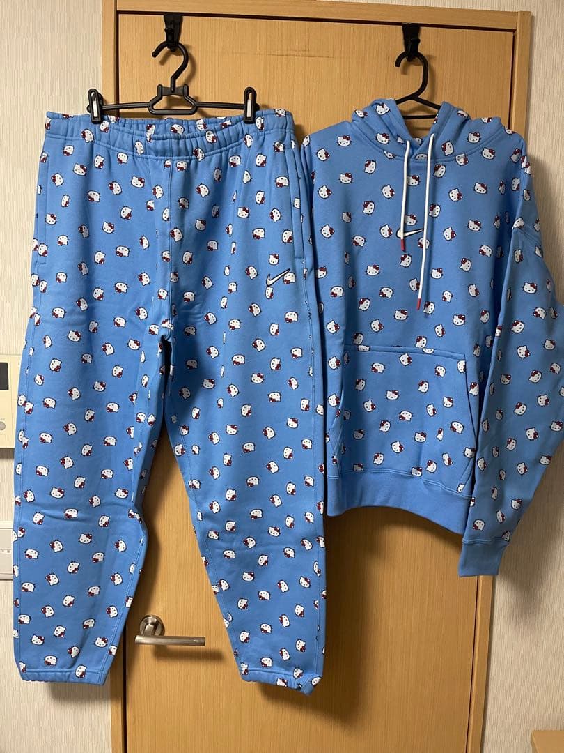 ☆新春福袋2021☆ 【新品未使用】XL NIKE×ハローキティ スウェット