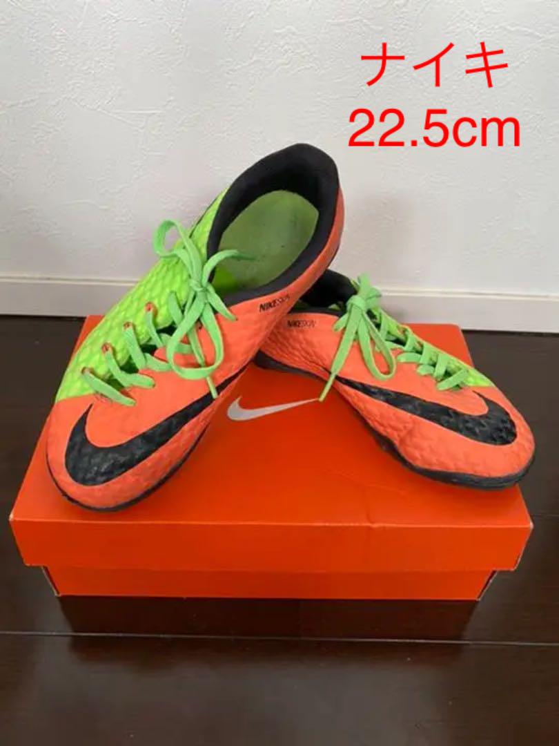 メルカリ Nike ナイキ サッカーシューズ 22 5cm ナイキ 1 600 中古や未使用のフリマ メルカリ Nike ナイキ サッカーシューズ 22 5cm ナイキ 1 600 中古や未使用のフリマ