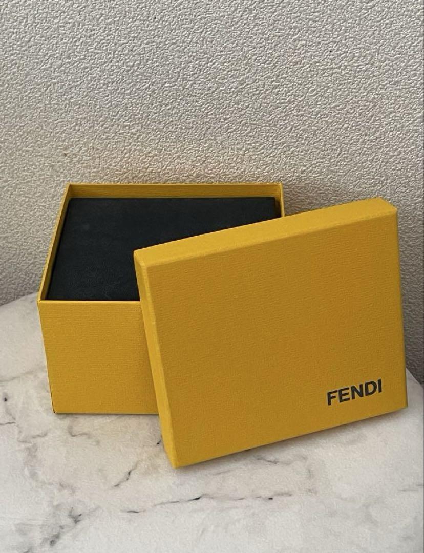 正規品　フェンディ FENDI 6200L クアドロ ダイヤ セラミック腕時計