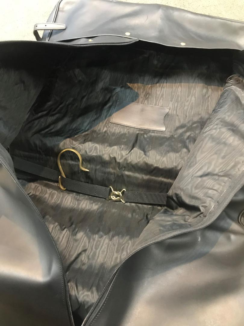 貴重 ASTON MARTIN アストンマーチン 本革 ガーメントバッグ 中古品