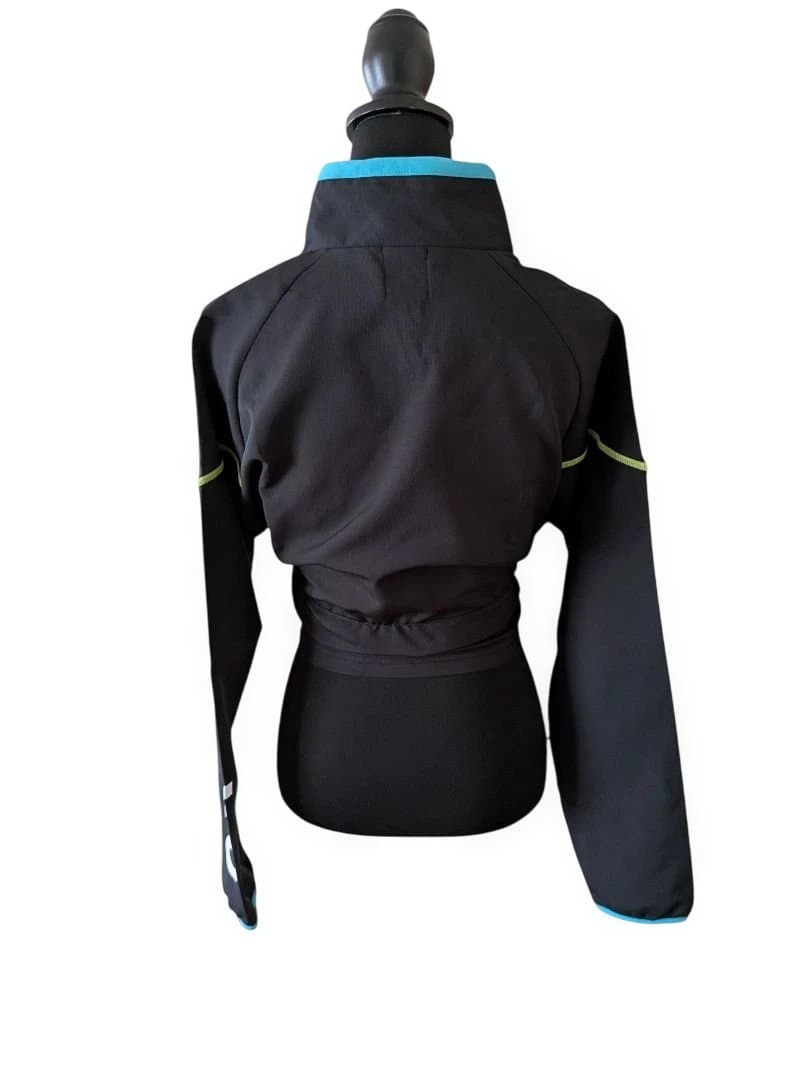 クロップドジャケット 黒UMBRO