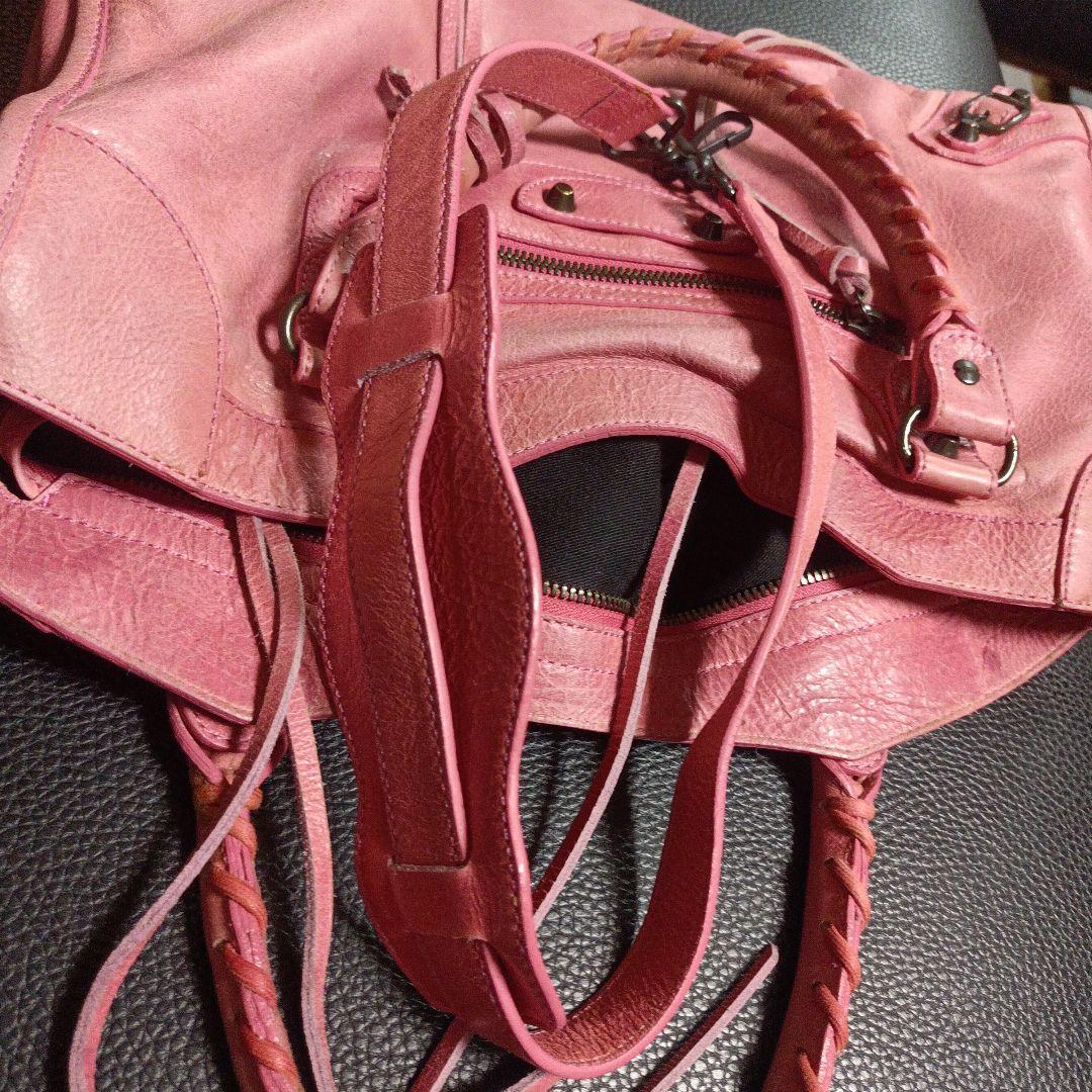 BALENCIAGA ピンク レザー ショルダーバッグ