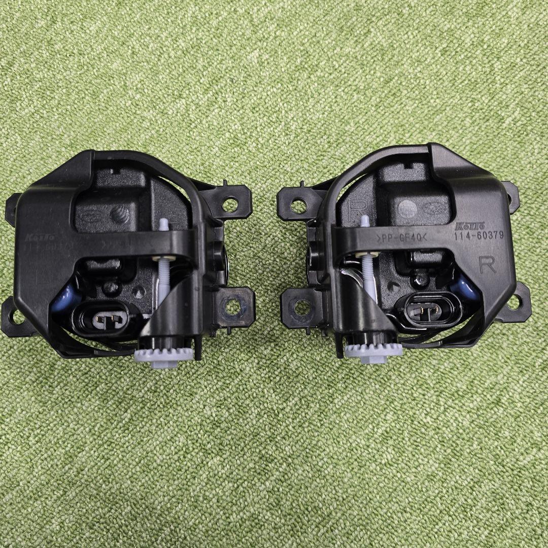 新品　SUBARU　アウトバック　BT5　純正フォグランプ左右セット