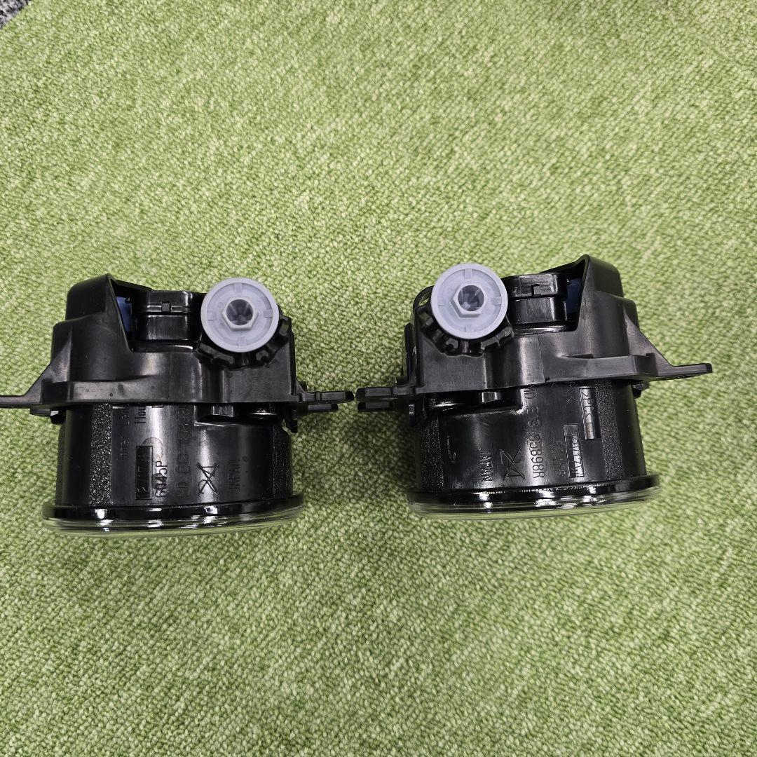 新品　SUBARU　アウトバック　BT5　純正フォグランプ左右セット