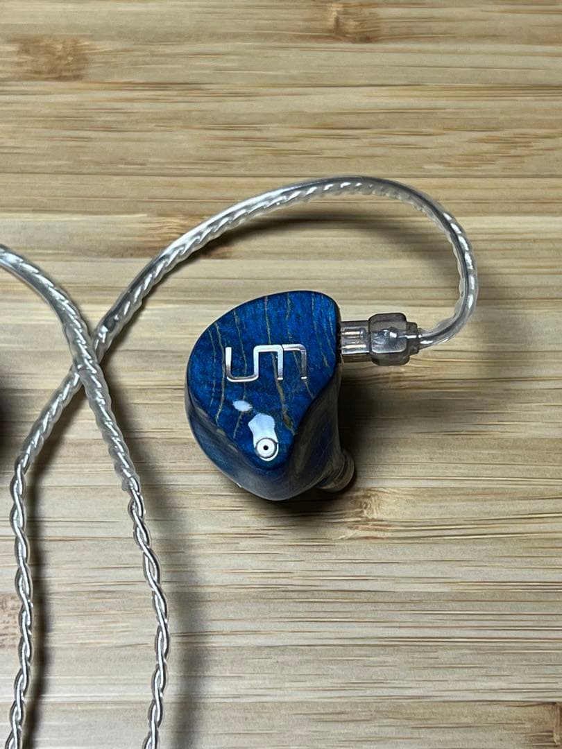 物品 美品unique melody 3D Terminator イヤホン イヤフォン