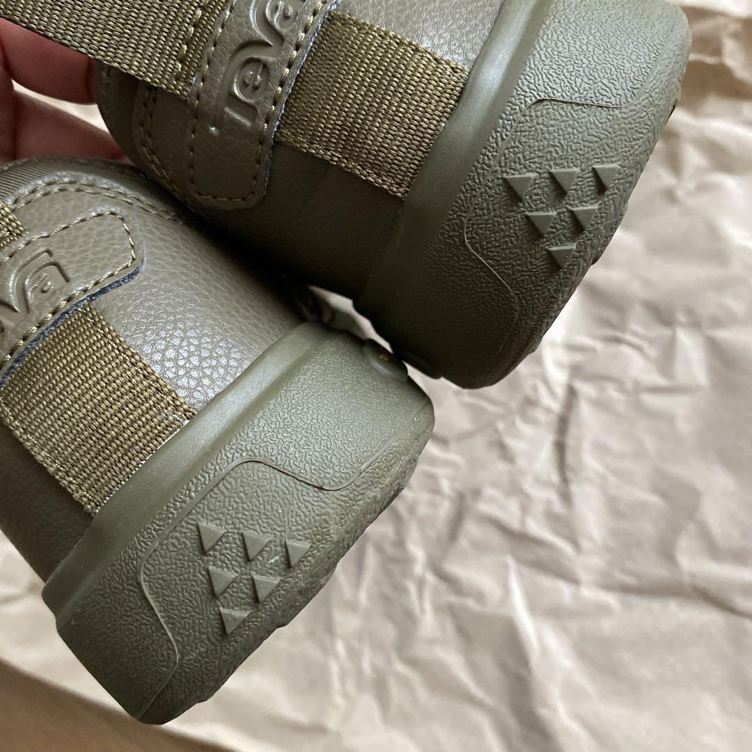 teva テバ　ウルトラコンフスリッポン　ULTRA-COMF SLIP ON