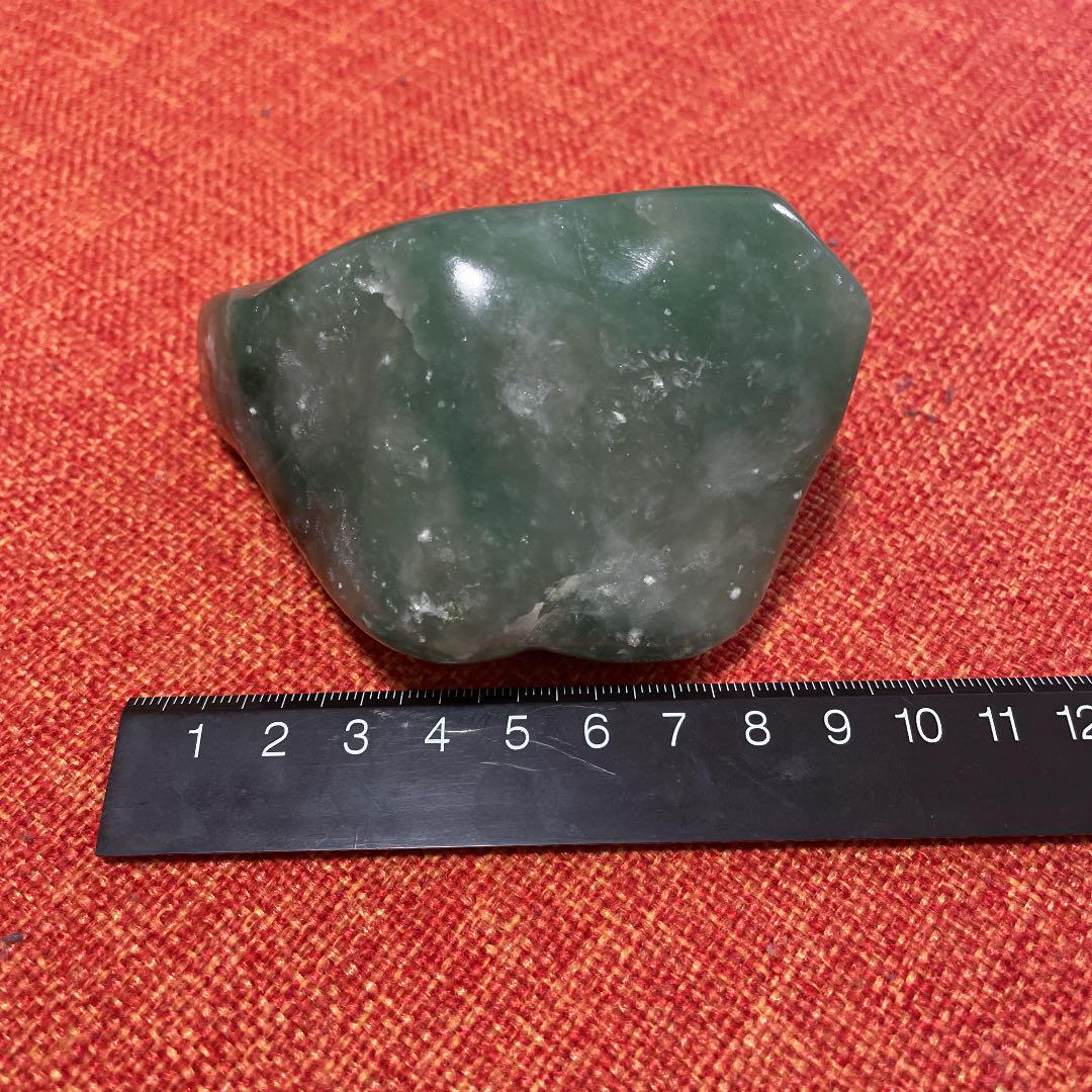 翡翠の原石