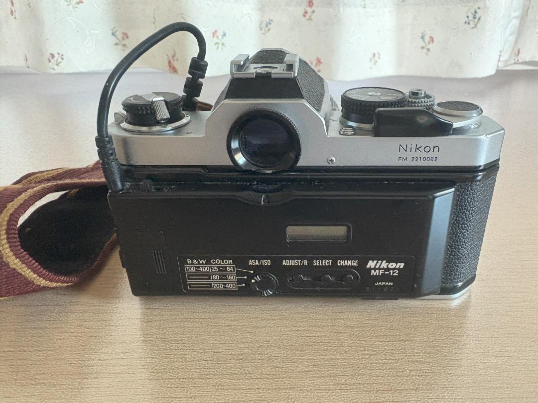 Nikon ニコン　FM フィルムカメラ　NIKKOR レンズ付き Nikon FM フィルムカメラ NIKKORレンズ付き
