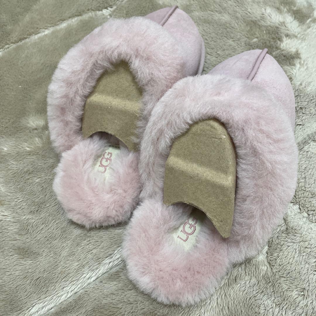 UGG ルームシューズ 未使用 UGG ルームシューズ 未使用