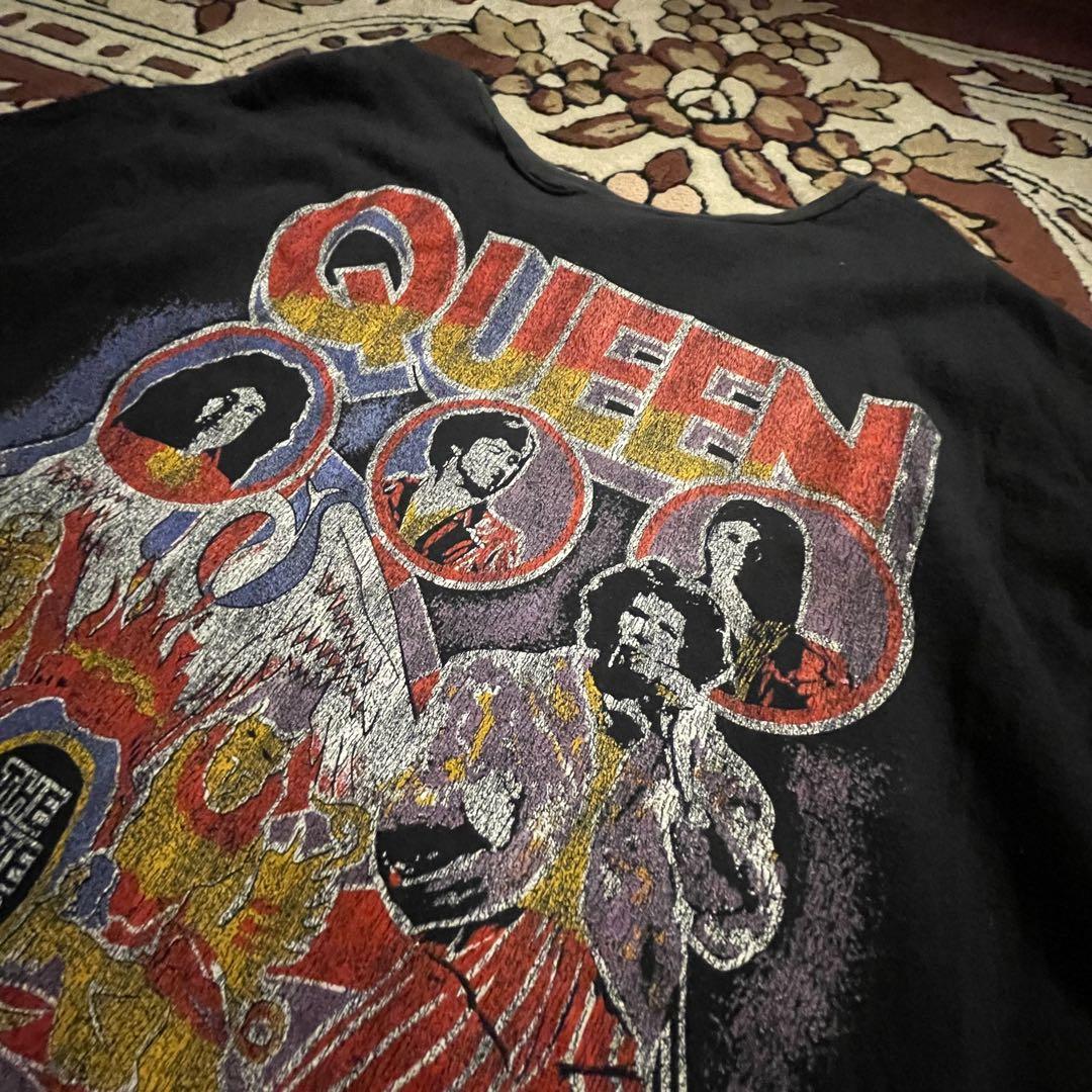 ✟