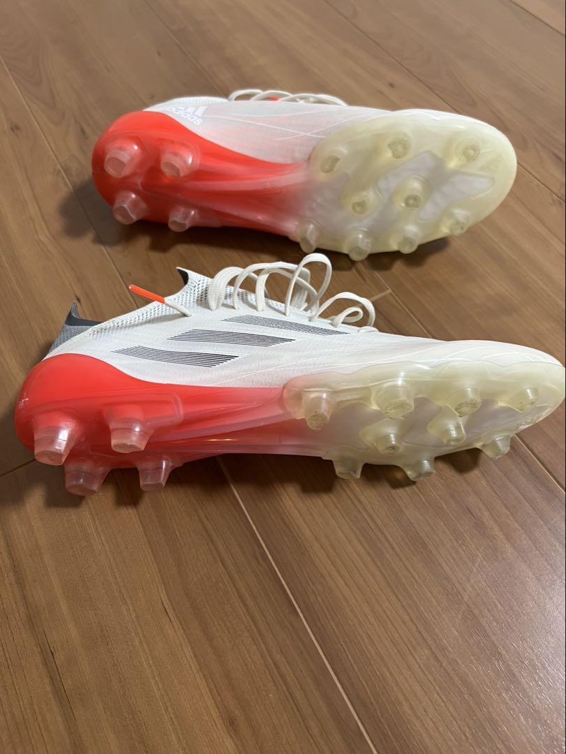 adidas サッカーシューズ ホワイト/オレンジ