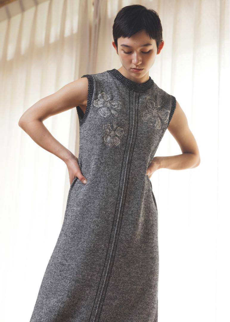 embroidery flower no sleeve knit OP