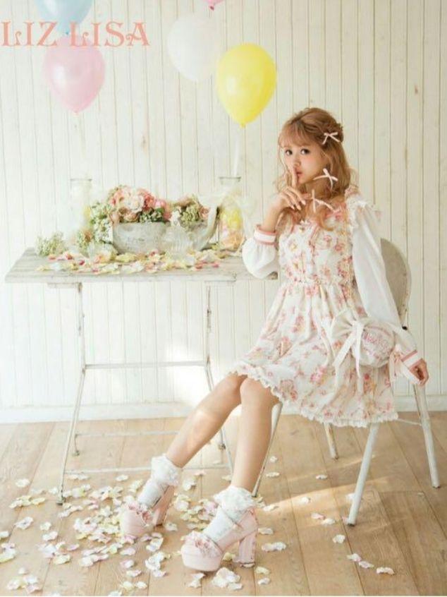大人気！即売切！LIZLISA(リズリサ)のキャンディ柄ワンピース
