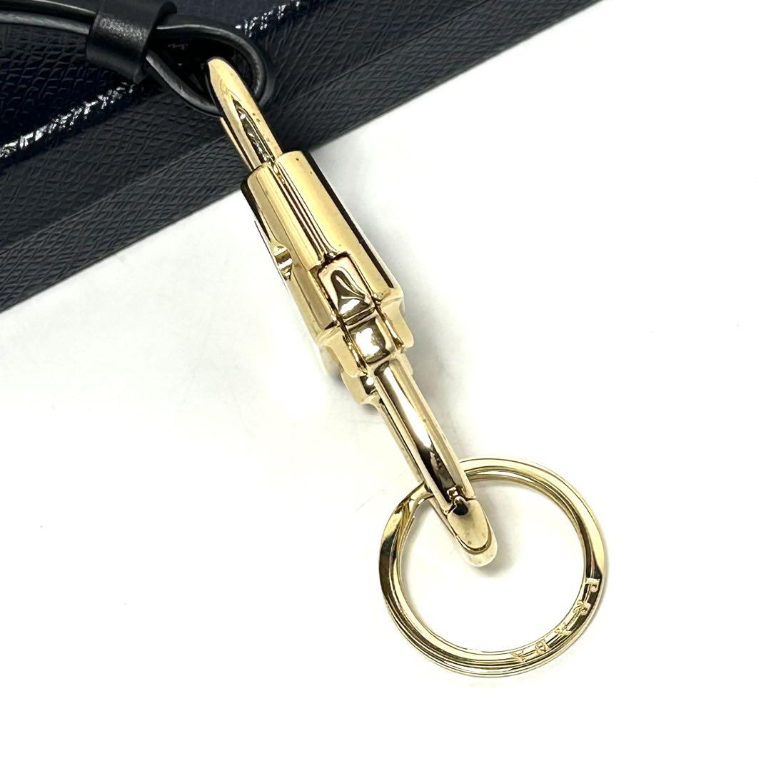 PRADA プラダ ネックホルダー キーリング レザー ロゴ カラビナ 未使用