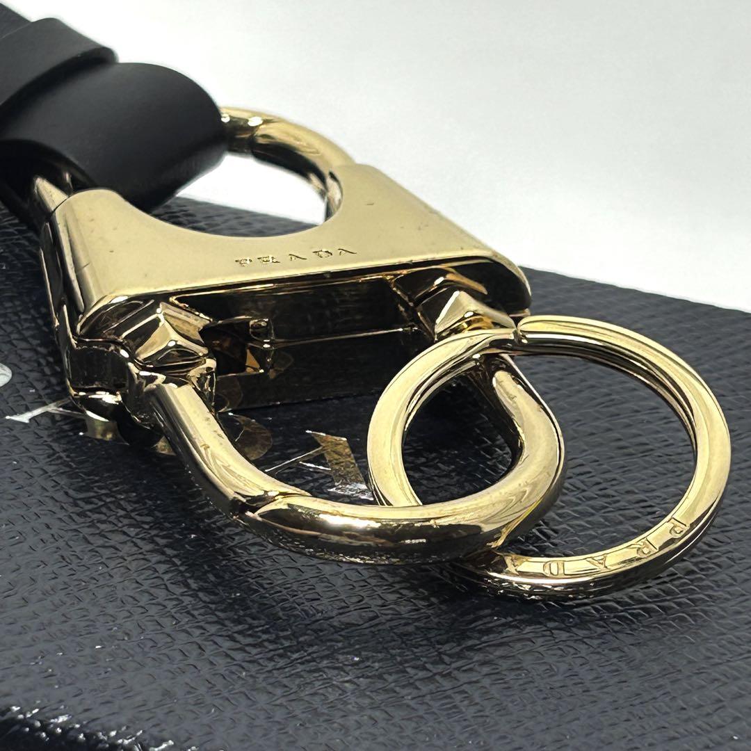 PRADA プラダ ネックホルダー キーリング レザー ロゴ カラビナ 未使用