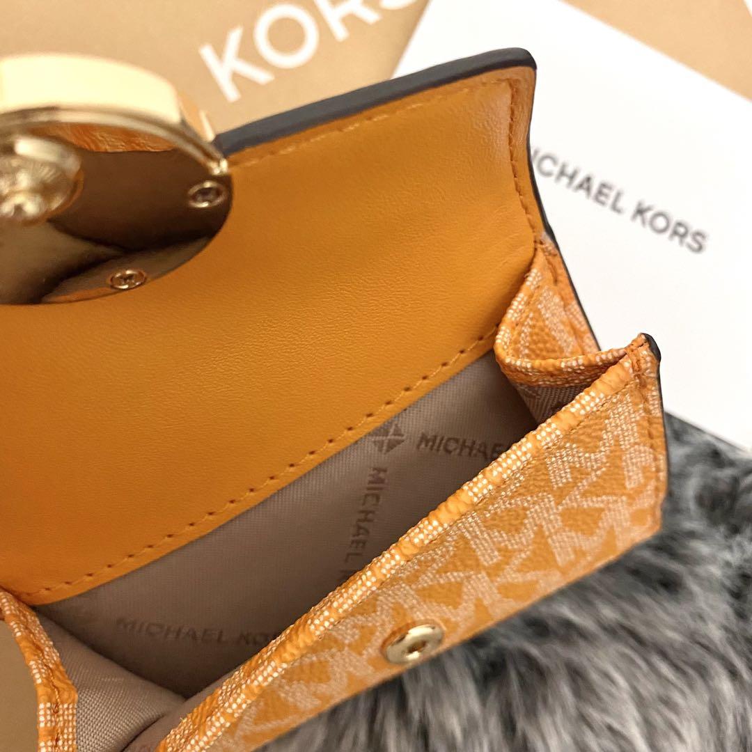 新品☆MICHAEL KORS イエロー シグネチャー レザー 折り財布 1