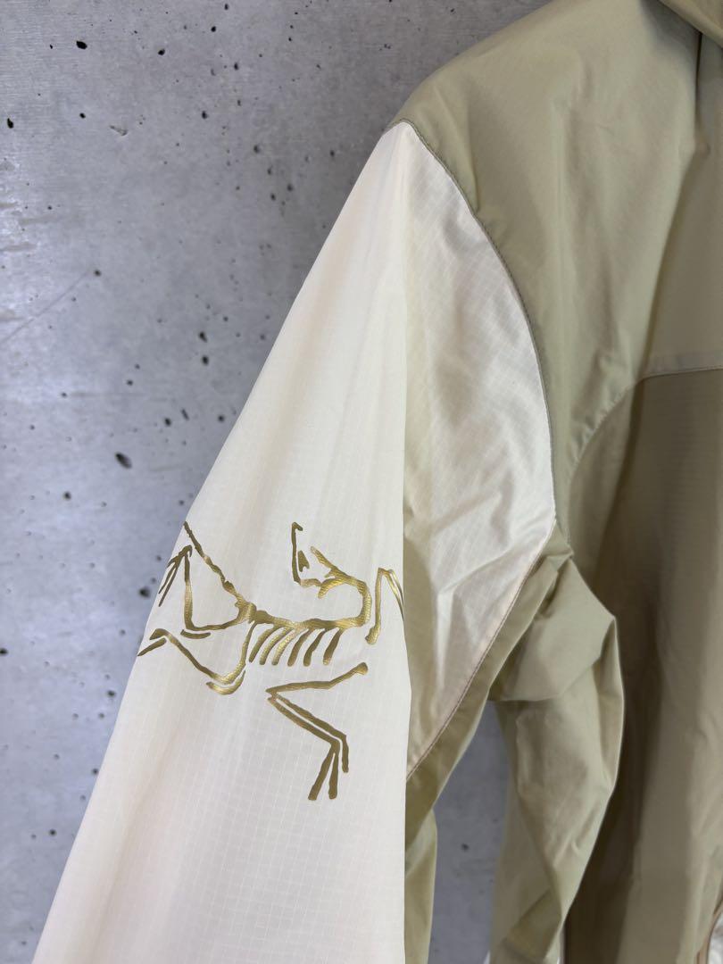 ジャケット・アウター ARC'TERYX x BEAMS Squamish Hoody Nagomi
