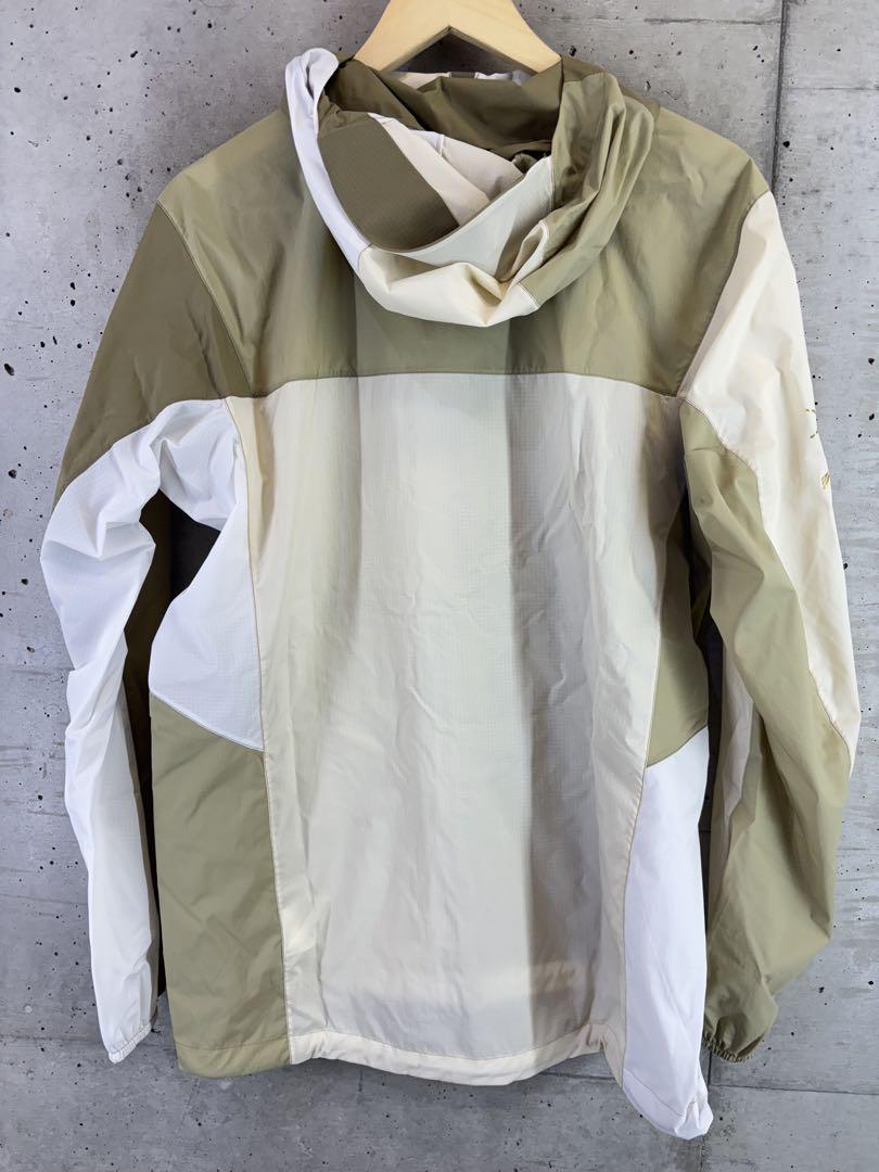ジャケット・アウター ARC'TERYX x BEAMS Squamish Hoody Nagomi