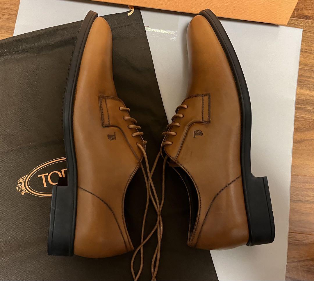 【約９万・新品】Tod's トッズ　革靴　茶