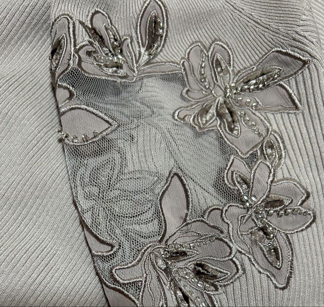 アプワイザーリッシェ　アシメ刺繍リブニット