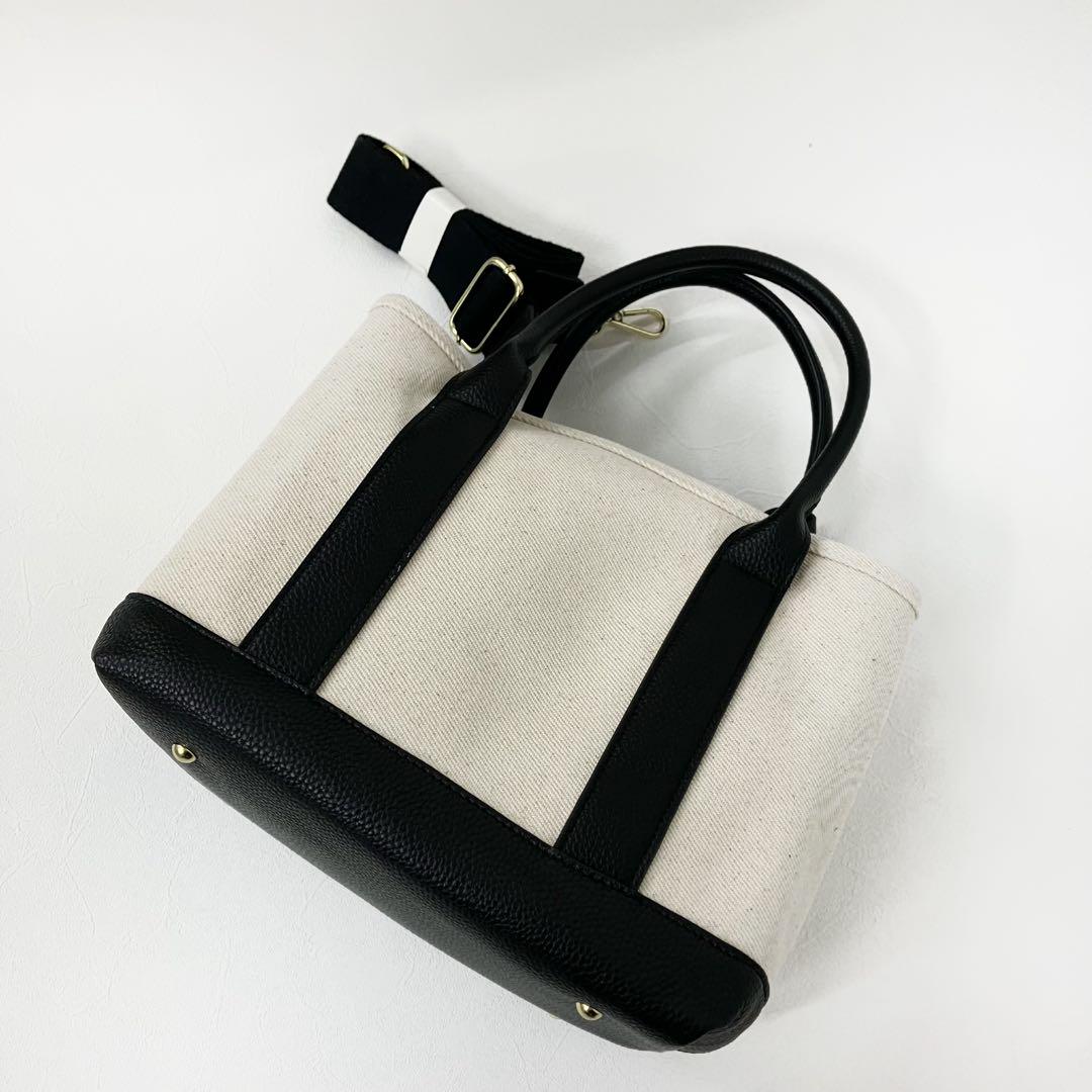 春 cachecache ショルダー付きパーテーションキャンバストート