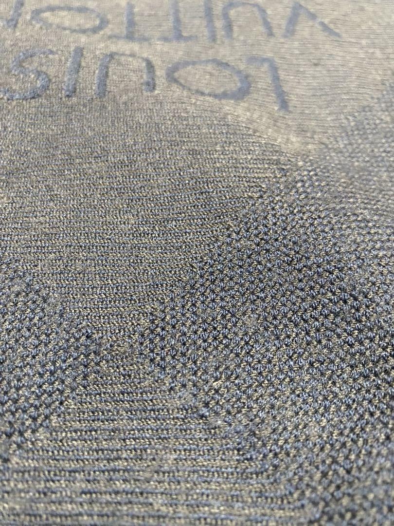 LOUIS VUITTON ウール　ストール　薄手マフラー　イタリア製