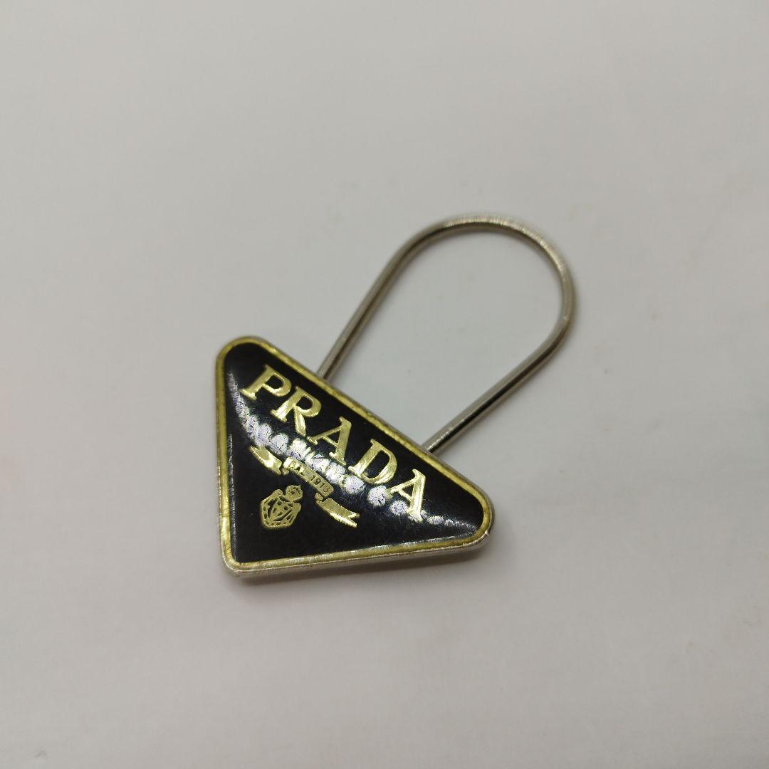 PRADA キーホルダー