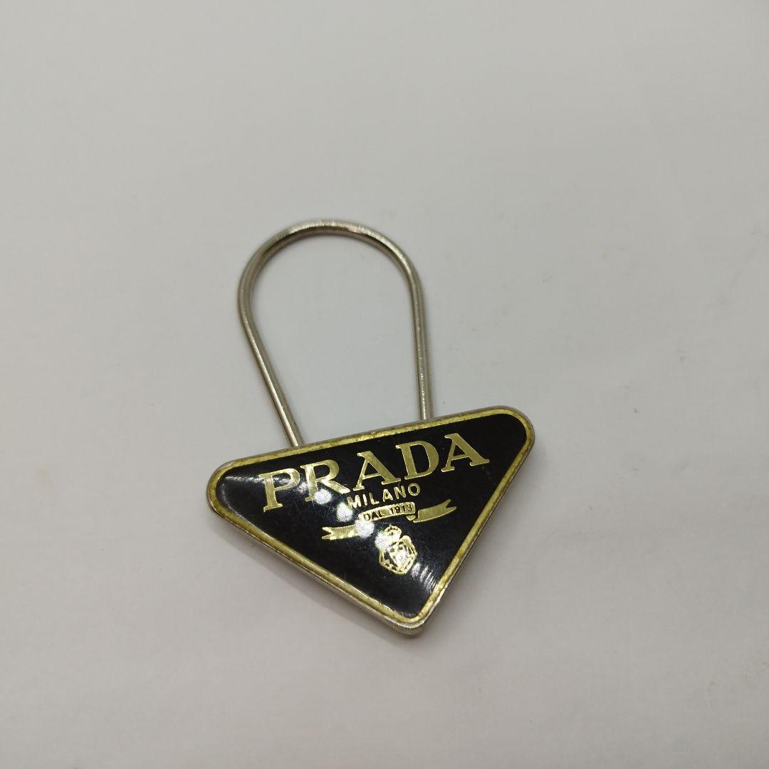 PRADA キーホルダー