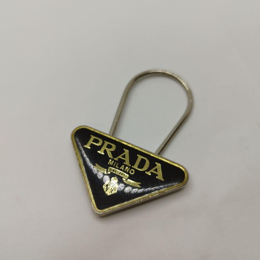 PRADA キーホルダー