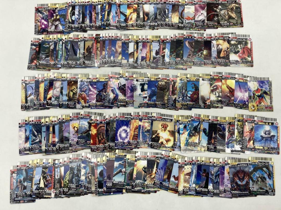 【大量まとめ】ウルトラマン 大怪獣バトル カード 200枚以上 キラ レア