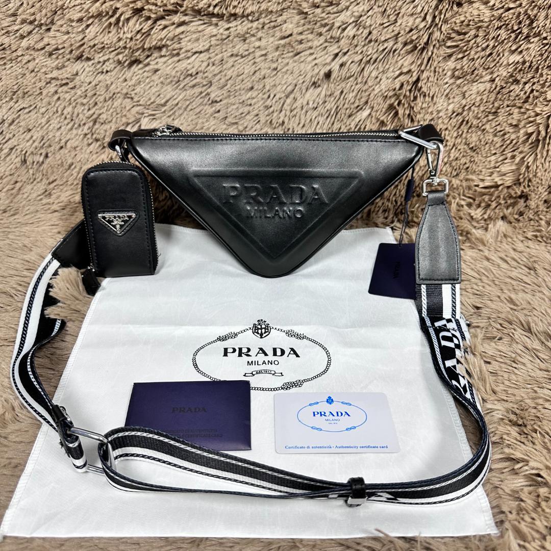 き PRADA プラダ トライアングルレザー ショルダーバッグ