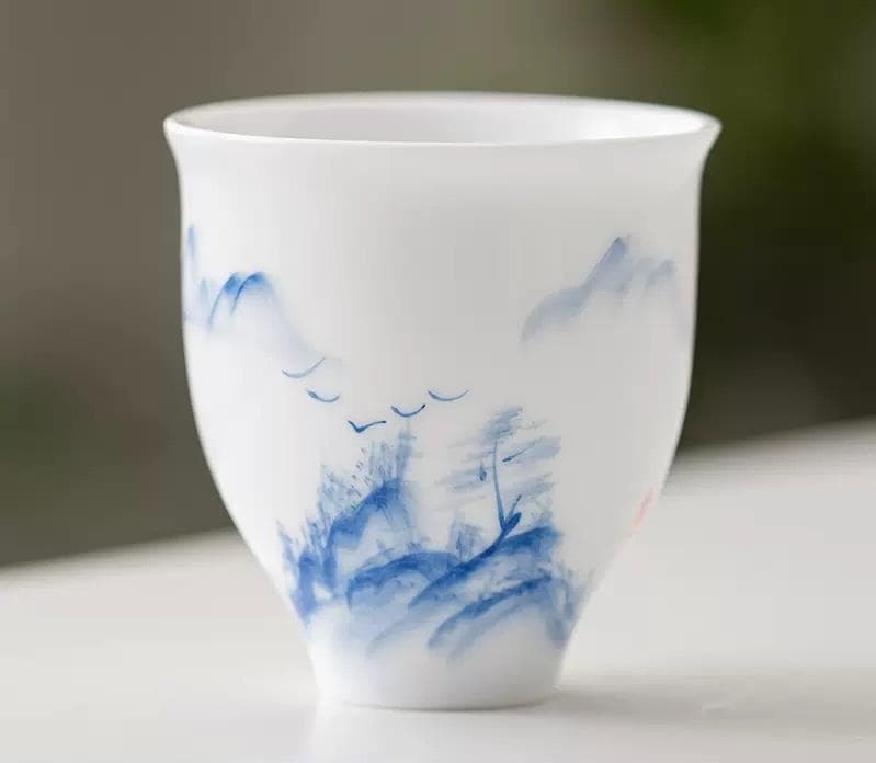 山水画の陶磁器カップ