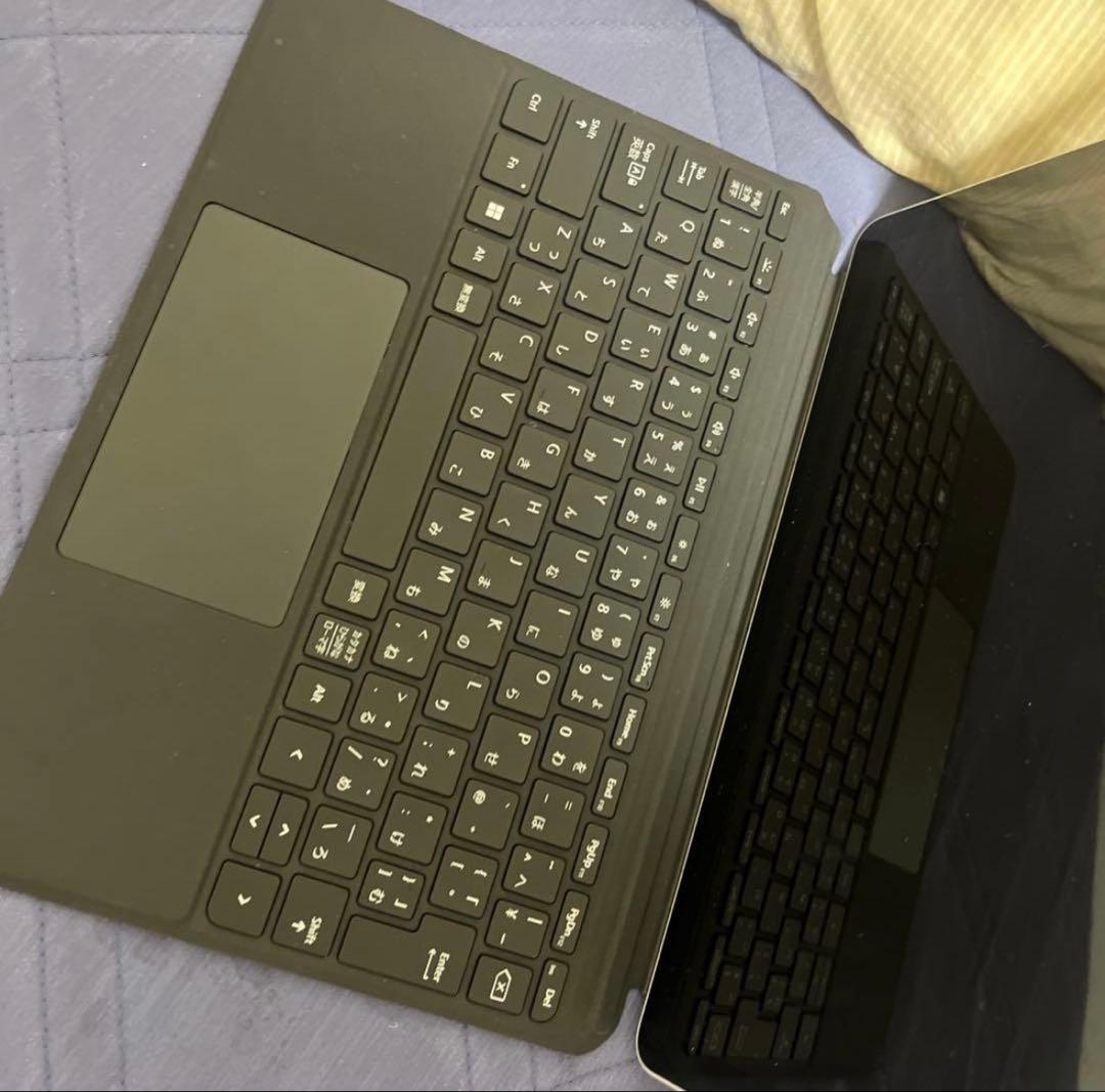 Microsoft Surface Pro 本体 + キーボード Microsoft Surface Pro 本体 + キーボード
