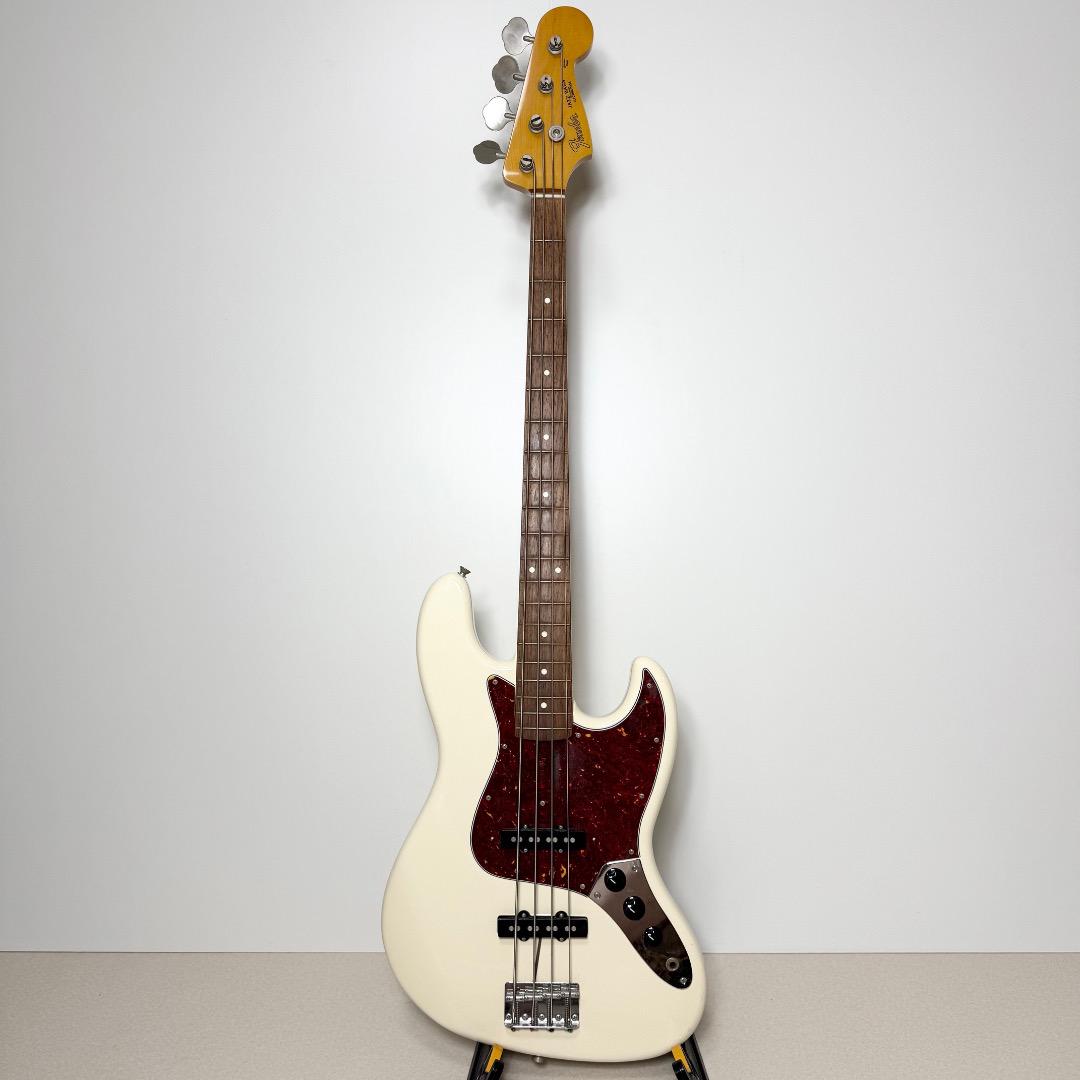 ベース Fender Exclusive classic 60s Jazz Bass