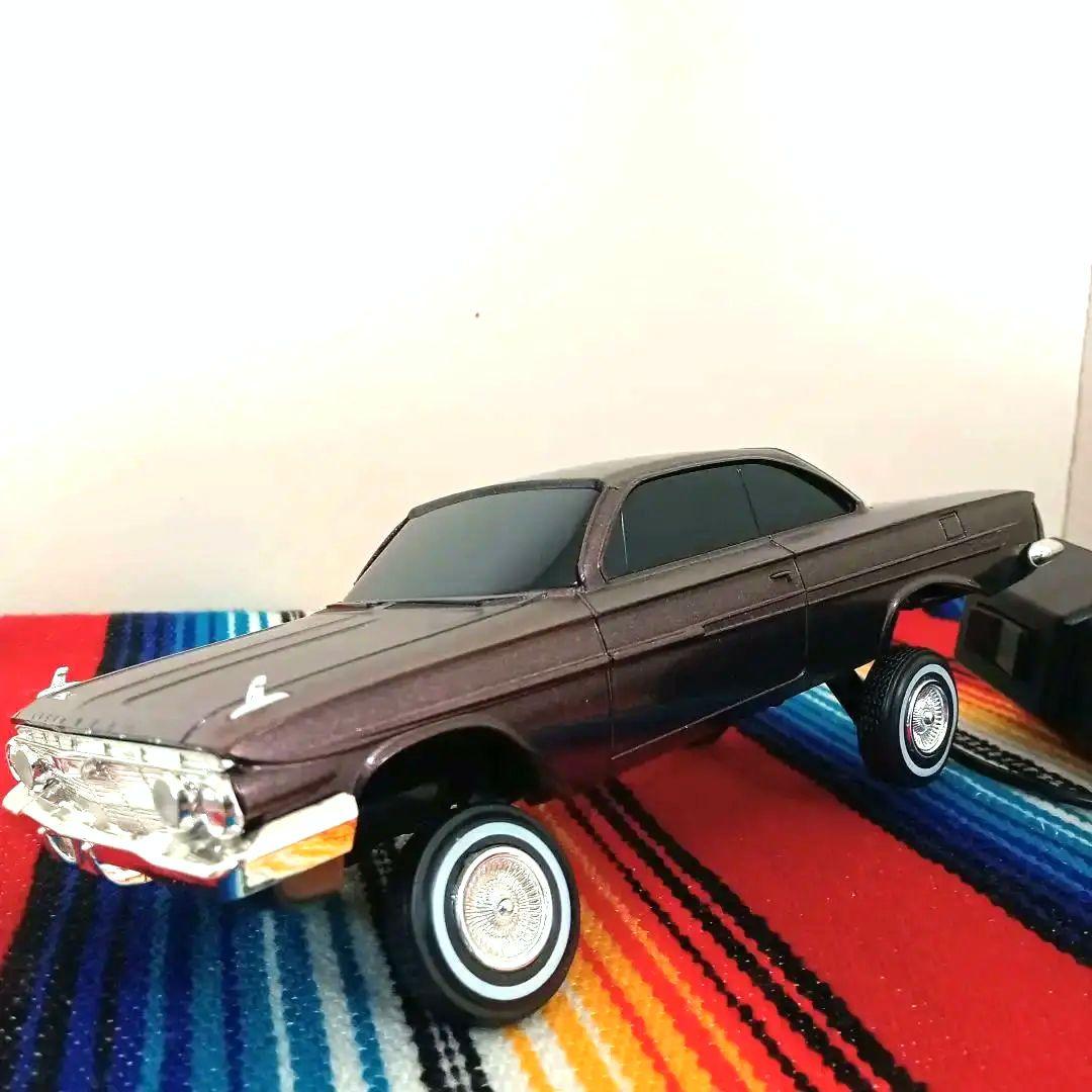 トイラジコン リンドバーグ 61 インパラ ローライダー ラジコン アメ車 ハイドロ ミニカー