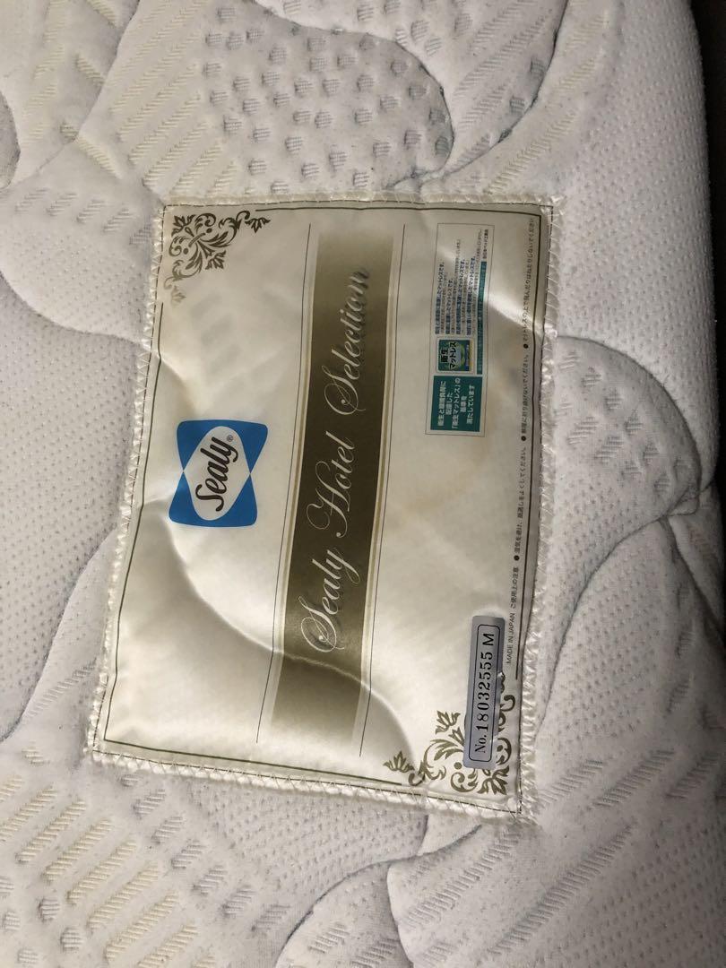 sealy クイーンサイズ　ベット　マットレス　引き出し付きベット