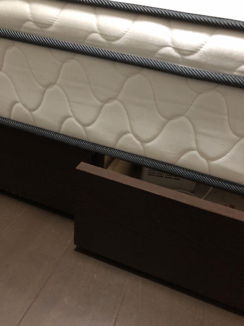 sealy クイーンサイズ　ベット　マットレス　引き出し付きベット