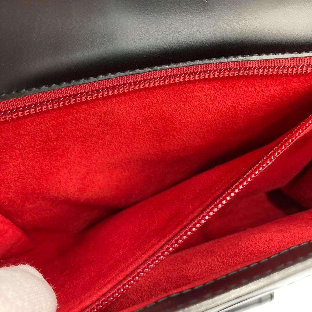 !新品同然! サルヴァトーレ フェラガモ ガンチーニ ハンドバック レザー !新品同然! サルヴァトーレ フェラガモ ガンチーニ ハンドバック レザー