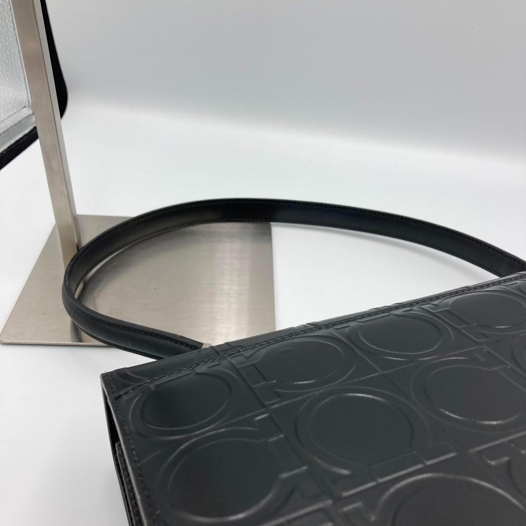 !新品同然! サルヴァトーレ フェラガモ ガンチーニ ハンドバック レザー !新品同然! サルヴァトーレ フェラガモ ガンチーニ ハンドバック レザー