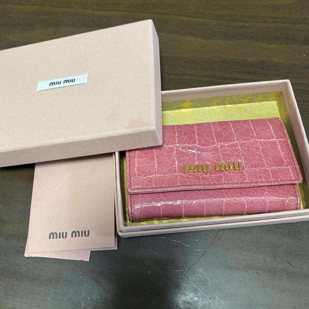 miu miu ピンク レザー キーケース