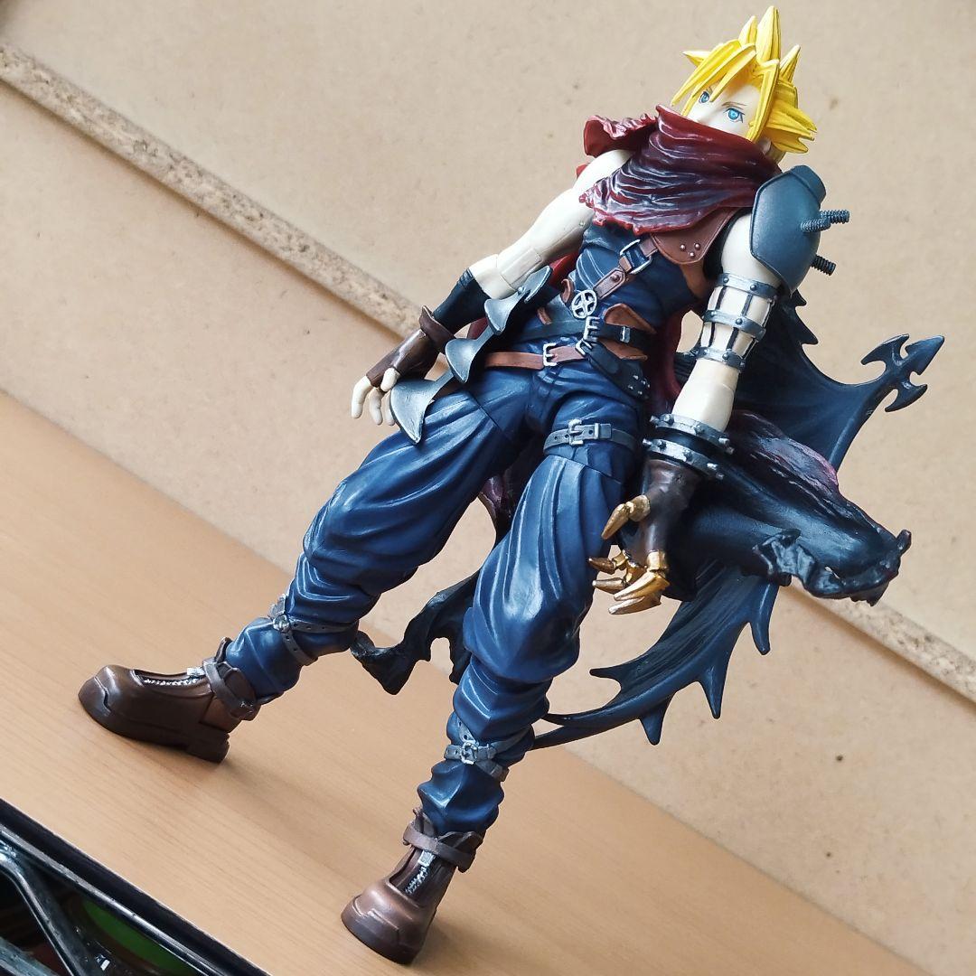 プレイアーツ クラウド キングダムハーツ ファイナル