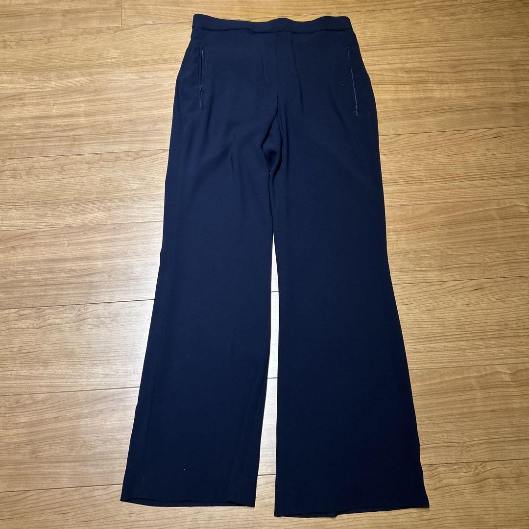 セオリーネイビー フレアパンツ 23/6頃購入