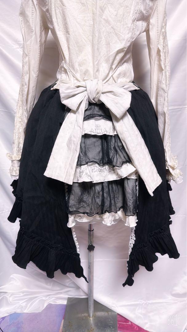 あ FRILL スカート