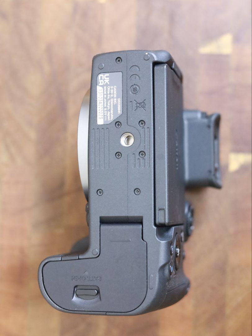 跳*馬様 Canon EOS R7 本体 + powerextraバッテリー2個
