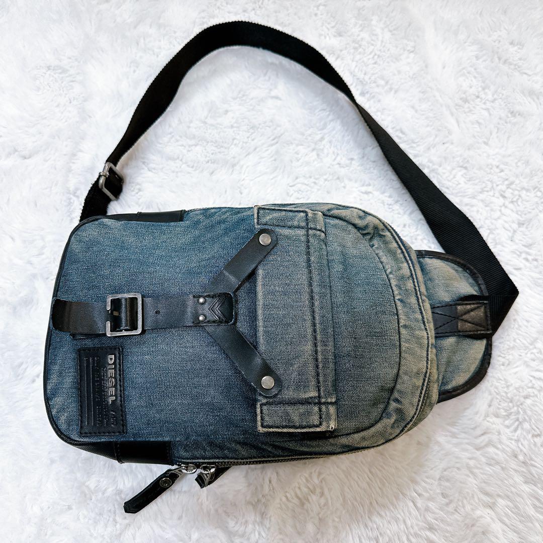 DIESEL デニム調 ボディバッグ(出品3/16迄) ✨希少✨ DIESEL ディーゼル ボディバッグ デニム×レザー バッグ