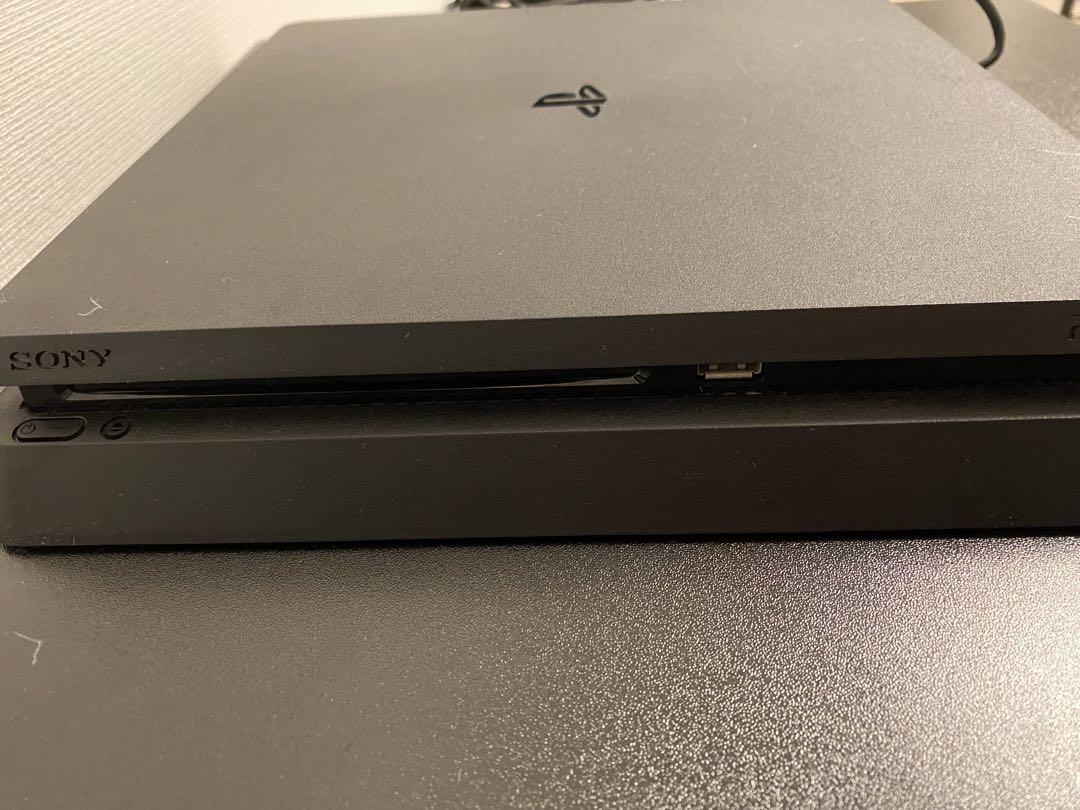PlayStation®4 ジェット・ブラック 500GB